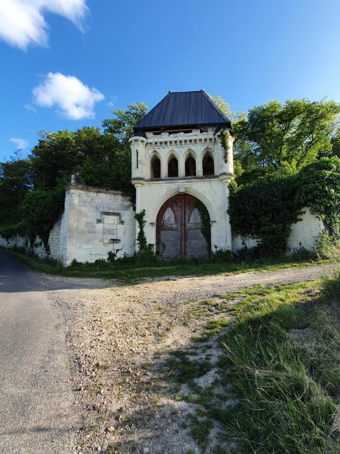 Le Gite Du Puits Aubert Breze Экстерьер фото